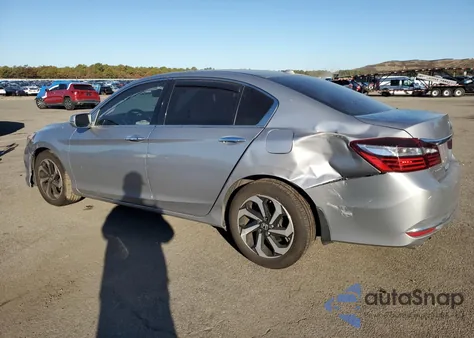 2016 Honda Accord Exl z USA, uszkodzony, nr VIN 1HGCR3F04GA027803